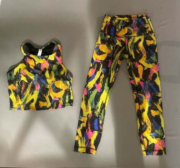 Lululemon Pants - Lululemon Size 8 Abstract Print Workout Set: Bra and Size 6 Leggings